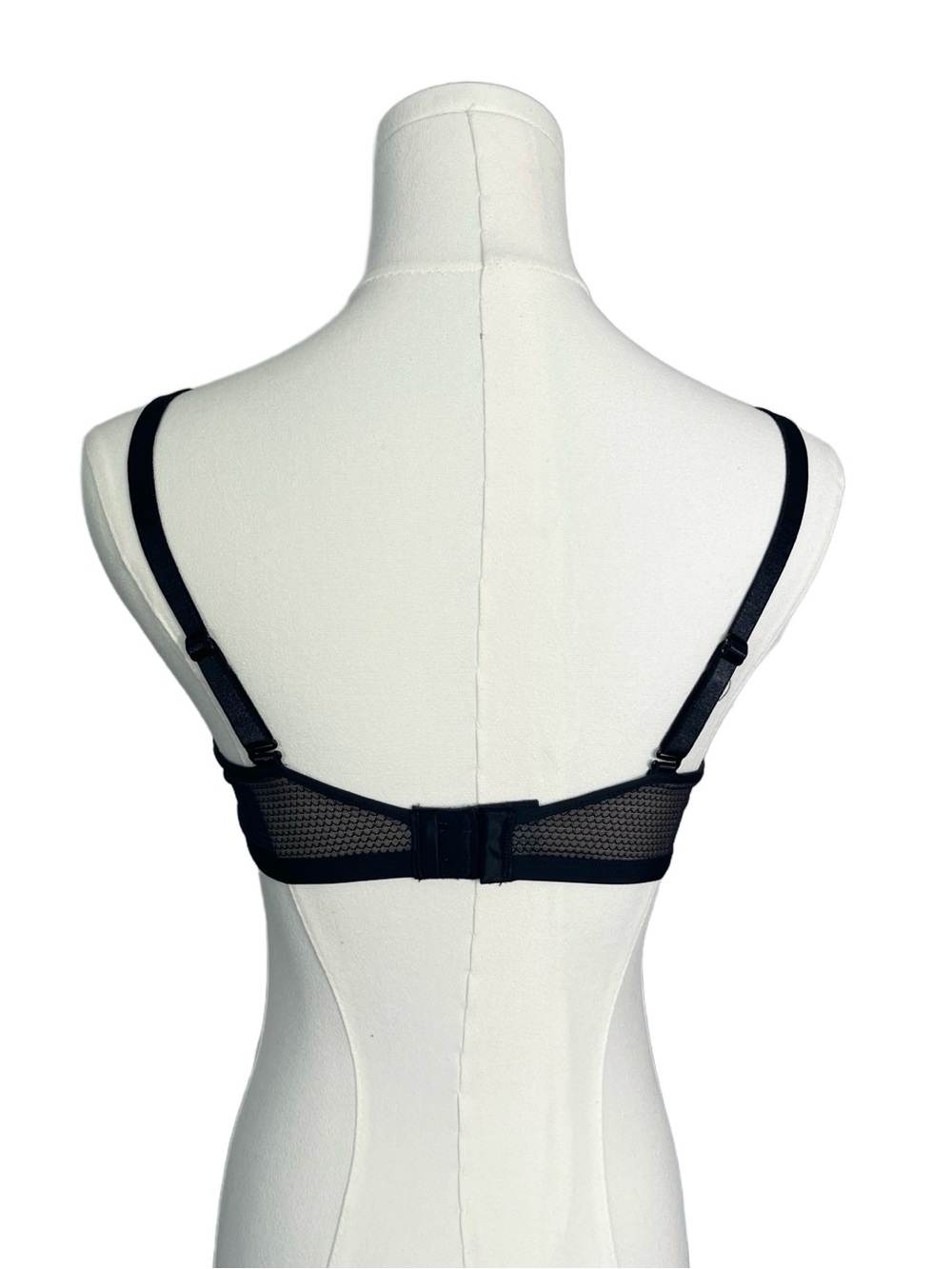 Hanes Black Wireless T-Shirt Bra with Mesh Accent Size S - Picture 2 of 5